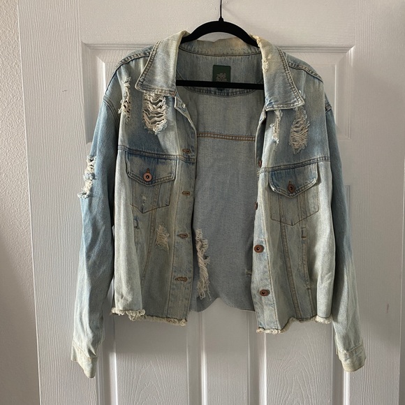 Jean jacket - Picture 1 of 4